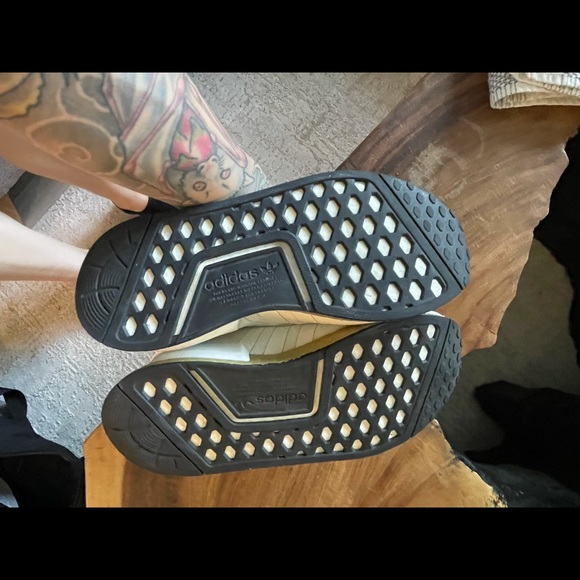 Adidas NMD R1 V2 - Picture 5 of 7